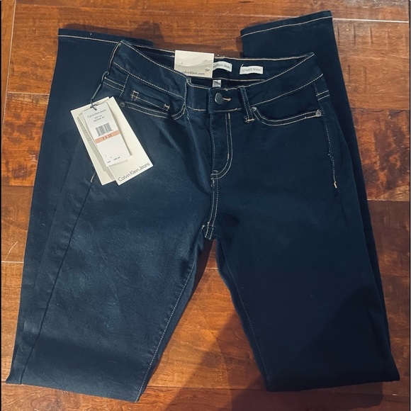 Ladies Calvin Klein jeans new with tags, 2/32 - Picture 2 of 9
